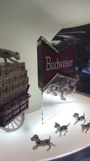 BUDWEISER Bar Light Clydesdale Horses Beer Wagon Parade Rotating Carousel