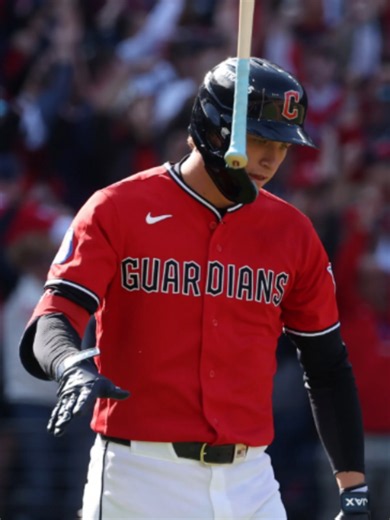 "That bat flip was a Hall-of-Fame type bat flip from Petey." "You reme... | petey halpin bat flip