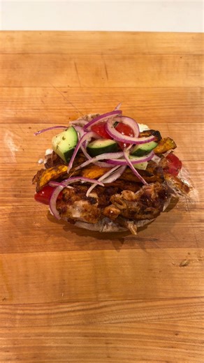 NYC home dinners uncut - Chicken Gyro #tzatziki #weeknightdinner #gyro