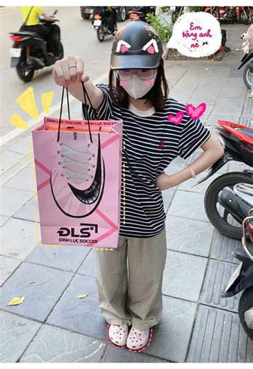 Quà em tặng thì đôi nào anh cũng mê #giaybongda #dinhlucsoccer #vapor16elite #quatangbantrai #xuhuongtiktok