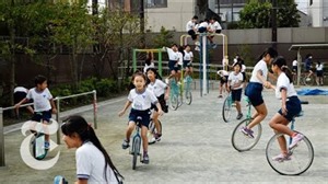 Unicycling in Japan