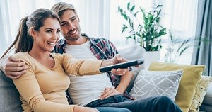 Zpětné zhlédnutí i přetáčení reklam. O2 TV hájí funkce, které milujete