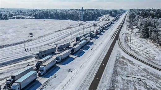 Ice storm causes traffic chaos on I-55 in North Mississippi