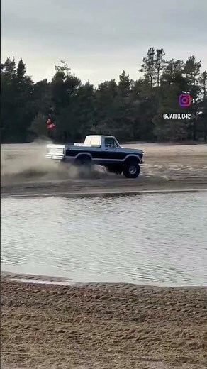 🇺🇸🇺🇸 #respect #ford #f50 #america #usa #oldschool #truck #legend 🇺🇸🔥🇺🇸🔥