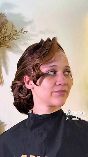 Chignon futuriste pour mariage civil : Tuto et inspirations