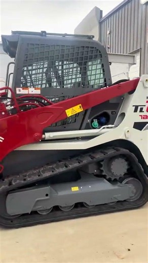 @takeuchius5515 @TakeuchiMFG @EquipmentShare THE ALL NEW TL11 TAKE A LOOK (573) 355-2062