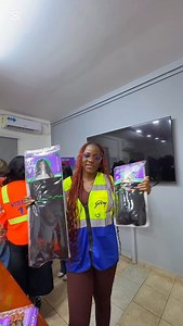 Alexis Sarah Akweley❤️ on Instagram: "Had the opportunity to tour darling hair Gh factory,it was so much fun Tag who you see #fyp #tour #creatorsearchinsight #ghinfluencers #darlinghair @darlingghana thank you"