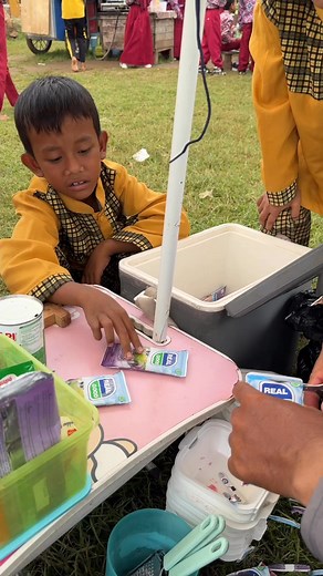 119K views · 613 reactions | Jajanan sekolah baru #jajanansekolah #ide jualan #idejualanmodalkecil | Ide Jualan Keluarga Hamzah | Facebook