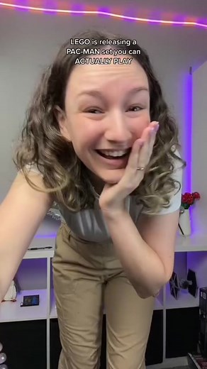 #stitch with @Emmasaurus LEGO PAC-MAN progress! #gifted by @LEGO #pacman #legopacman #legoleaks #legonews #newlego2023 #gamer #gamergirl #rlfm #reviews #10323