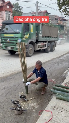 💥 Xưởng SX MÁY CHẺ NAN HUY HOA đc: Phố mới - phường Hồ - Thuận thành - Bắc Ninh ☎️ Zalo 0983858201 💥 CHUYÊN SẢN XUẤT MÁY CHẺ NAN 💥 DAO PHA ỐNG TRE 💥 MIỄN PHÍ VẬN CHUYỂN TRÊN TOÀN QUỐC 💥TikTok: https://www.tiktok.com/@maychenanhuyhoa 💥Shopee: https://shopee.vn/huyhoamaychenan | Máy chẻ nan