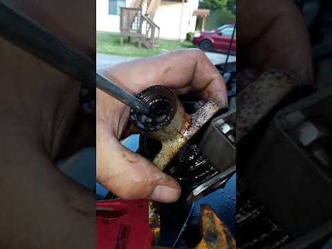 Cleaning egr Mazda Tribute Ford escape 2005