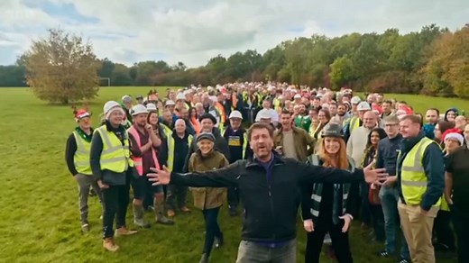 Nick Knowles addresses missing DIY SOS cast members during EastEnders special