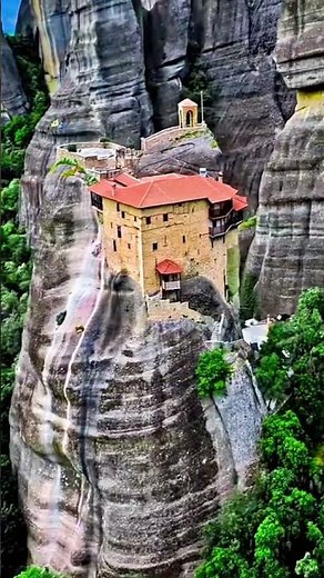 Meteora, Greece 🇬🇷 | Monasteries Above the Clouds ☁️