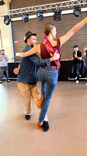 🔥NEW Urban Kiz Demo!🔥💬 Comment ❤️ if you liked it, share the vibe! 🙏 📍Event: NSC 2026 ( National Salsa Congress ) 🎵Music Credit: Fica Lá by DJ Nice Life in Mode Zéro Stay close to us! 🤗🤗 #urbankiz #kizomba #kizombadance #urbankizomba #dance | D.A. Armand & Lavinia Kizomba Iasi