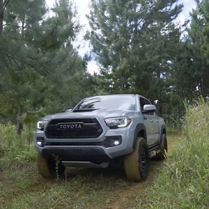 ¿Sabías del Crawl Control que tiene tu Tacoma TRD? Este sistema permite controlar mejor el vehículo en terrenos dificiles. Descubre más de la Tacoma en Autocentro. ¡Regístrate! 787-999-9115 www.lamegaventa.com | Autocentro Toyota