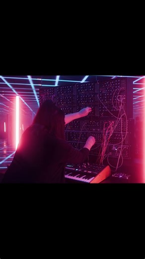 "Reach for the Light" by Lisa Bella Donna | Moog Muse and "Mothership" Modular Mother-32 System