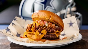 Lobster, hot dogs, nachos among new menu items at Dallas Cowboys games this season