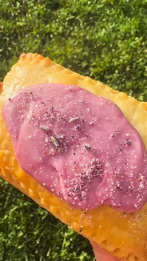 Pop tarts! Blueberry Lemon Pop tarts, Strawberry Elderflower Pop tarts, and Raspberry Matcha Pop tarts 🥰#poptarts #dmvbaker #dc #blueberry #strawberry #elderflower #matcha #raspberry #arlingtonva #fredericksburgva #fallschurchva | Lilliannathaliecake