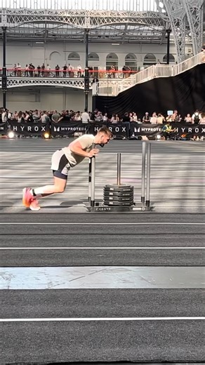 Let’s start here: HYROX trains all 7 fundamental movement patterns — 1. Squat 2. Hinge 3. Lunge 4. Push 5. Pull 6. Carry 7. Run / Gait These are the core patterns of being human — not just being “fit.” #hyrox #functionalfitness #movementquality And okay, I’ll say it: HYROX is the most holistic race out right now. Because it doesn’t just test one dimension of you. It tests your strength (sleds, wall balls). It tests your engine (the 8 runs). It tests your movement efficiency (lunges, farmer carry