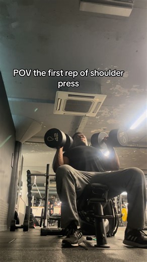The Struggle of the First Rep in Shoulder Press