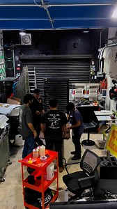 Sesión 3/4 de la capacitación de impresión de carteles en serigrafía. | Publi Roller