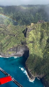 🚁 Bucket-list worthy! Soaring above the Na Pali Coast of Kauai reveals some of the most breathtaking views Hawaii has to offer. 🏞️ 📽️: @ nikelletravels #hawaii #travel #100Hawaii #nature #kauai #napalicoast #kauaihawaii #kauailife | 100% Hawaii