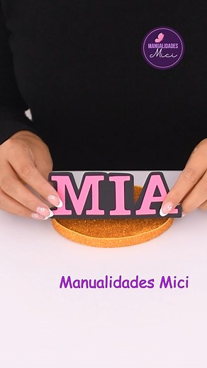 🎀 Centro de mesa Minnie personalizado para primer añito 🎉 ¡Celebra con estilo! Idea creativa para fiesta temática de Minnie🎀 Personalized Minnie Mouse First Birthday Centerpiece ✂️ Celebrate in style! Creative Minnie Mouse themed party idea #minnie #centrosdemesa #happybirthday #reels #ManualidadesMiCi | Manualidades Mici