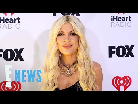Tori Spelling CONFESSES She Got a Boob Job at a Strip Mall at Age 19 | E! News