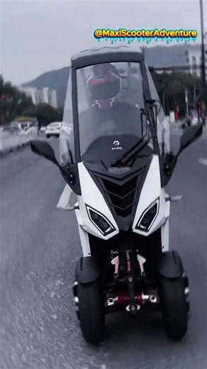 The stability of a car, the freedom of a motorcycle! 🚗🤝🏍️ Adiva AD7 150 #reversetrike #bikelife
