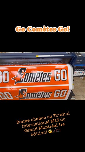 Pour encourager nos Comètes M15 BB d’Amos au 1er Tournoi International M15 du Grand Montréal, nous avons imprimé des bannières et des coroplasts avec nos équipements de pointe! Bonne chance à toute l’équipe et amusez-vous! 😄🏒🥅 #v7000 #Epson #impressiongrandformat #impressionuv #flatbed #Summa #F1612 #imprimerieharricana #imageharricana #cometesamos #m15grandmontreal | Imprimerie Harricana inc