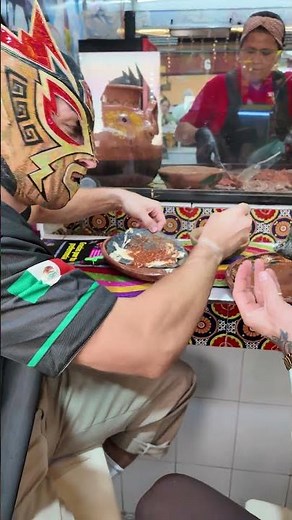 Desde el Mercado de Coyoacán, Los Americanos dicen: “¡Provechito!” 🇲🇽😋