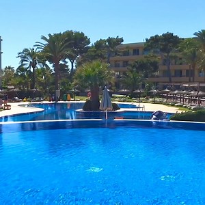 Wir sind dann mal weg 😍🛫☀️ Mallorca, Grupotel Natura Playa**** (95% Weiterempfehlung) 7 Tage, Halbpension Flug ab 593€ p.P. 👉 Bestpreis-Garantie: bit.ly/Natura-Playa | HolidayCheck