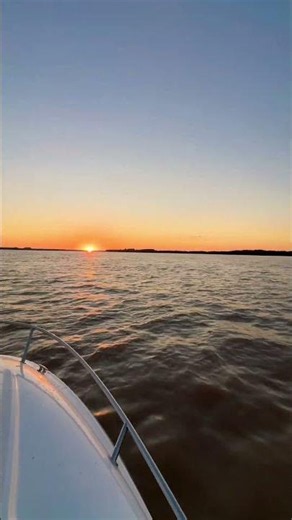 Eclipse 18 cuddy volviendo por el Parana