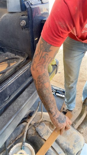 Removing jeep fuel pump