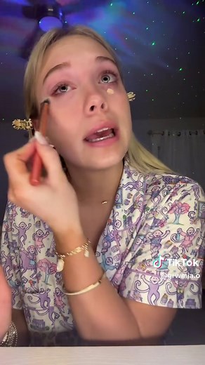 HAPPY FRIDAY GRWM: Makeup and Routine Essentials