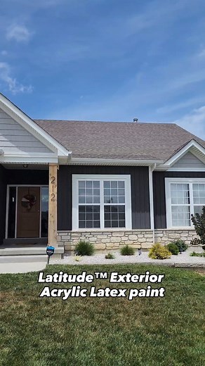 Don't let extreme temps stop you. Watch how Alecpaintsofficial applies Latitude™ Exterior Acrylic Latex with ClimateFlex Technology™ for a smooth, beautiful finish. | Sherwin-Williams Paint Pros