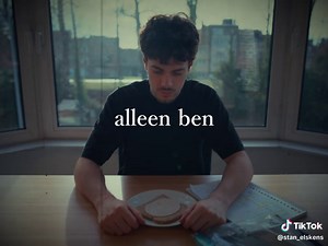 Mijn definitie van succes is misschien gewoon: meer kipfilet op mijn boterham. Maar dat verandert niets aan de smaak van die boterham. En dat is eigenlijk wat ik met deze video wil zeggen. Soms denk je dat alles anders gaat voelen eens je er ‘bent’. Na de examens. Na dat project. Na dat doel. Maar vaak voelt het gewoon… hetzelfde. Dat wil niet zeggen dat studeren of zelfstandige zijn geen zin heeft. Het wil gewoon zeggen dat sommige periodes doorbijten zijn. Blokken. Werken. Volhouden. En net di