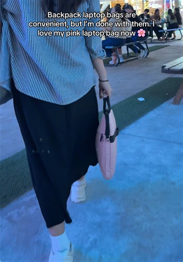 Why I Prefer My Pink Laptop Bag Over Backpacks