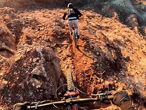 ダウンヒルラインを見つけて #GoProMillionDollarChallenge 受賞。 この #GoProHERO11 Black Mini POVクリップで今年のミリオンダラーチャレンジに挑戦したJohny Salido$18,181をゲット。 GoProアワードは年中開催。お気に入りの作品を応募しよう！ GoPro.com/Awards | GoPro