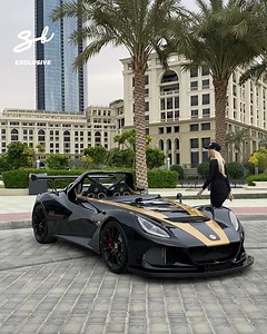778K views · 86K reactions | 0-100 in 3.2 seconds, no roof and completely street legal  Oh, and there's only 20 of these in the world 勞 | Supercar Blondie | Facebook