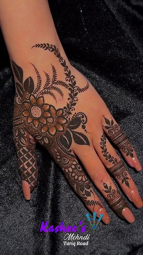 Transform Your Hands into Works of Art with Kashee’s Mehndi at Kashee’s Kingdom
