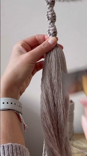 Mini tutorial on how to make a Macrame tassel.
