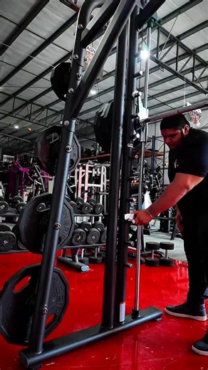 Raul Flores on Instagram: "Matrix Smith Machine 🔥 -Movimiento 90 grados -8 Soportes para discos olímpicos -Topes ajustables -Punto de parada inferior -Diseño guiado ¡Contáctame y obtén un 10% de descuento! 📲 8342087727 de parte mía. #gym #fuerza #strongman #gymtime #gymlife"