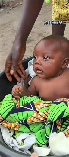 What's Its Name? A Heartwarming African Bathing Ritual LifeInAfrica AfricanCulture