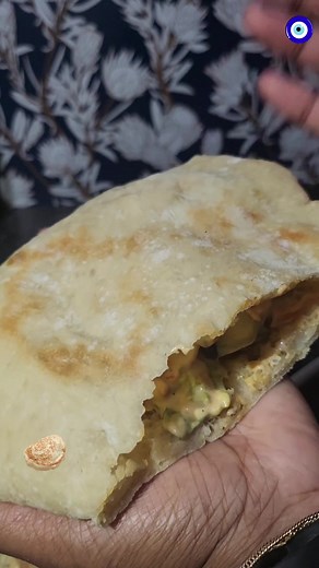 Delicious Pita Bread Recipe - Easy and Luscious Shawarma Idea!