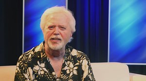 MERRILL OSMOND MUSIC VIDEO CONTEST Who knows the "Smiles" song from the Chidlren's Songbook? We know it best by the lyrics "If you chance to meet a frown, do not let it stay, quickly turn it upside down and smile that frown away." Merrill Osmond is inviting you to be in his next music video. We want people all over the world to submit a short video saying "I'm smiling" or "We're Smiling." We want diverse locations and different languages. If you are on your mission, or traveling somewhere, submi