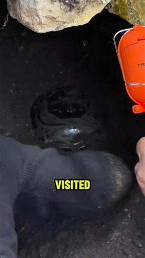 These explorers discovered alien fossils