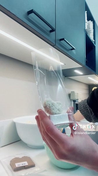 Pack Wedding Favours with Me! | Scottish Tablet Wedding Favors