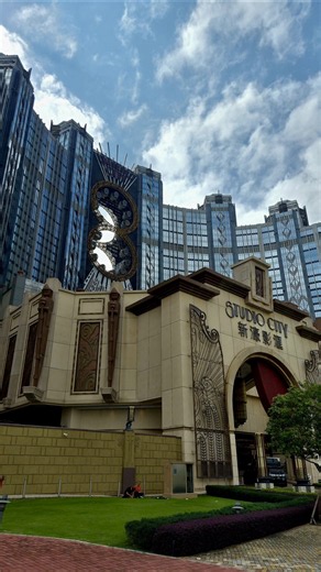A city that wears two cultures like a masterpiece✨️🇲🇴 #cultureguide #macau #china #travel #fyp