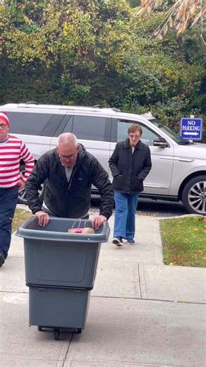 HamptonBays Rotary decided to do a reverse trick or treat today! We delivered food that we collected and gave $ to the food pantry. We are concerned about our community lately and we want to make sure that no child goes hungry. In addition, some of us attended Mass to pray and light candles for our community at 12 noon Mass! This is how we work toward peace. ✌️ | Rotary Club of Hampton Bays NY